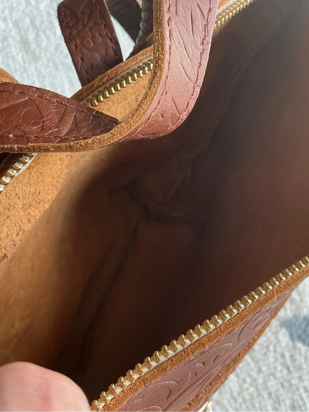 Portland Leather Goods, ‘Almost Perfect’ Embossed Leather Tote Backpack inMeadow